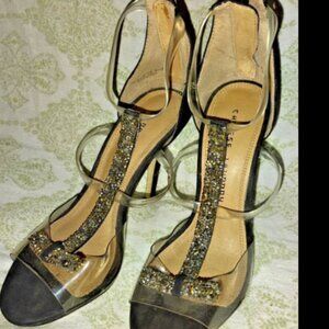 CHINESE LAUNDRY Jive Talk Studded Crystal T Strap Sandals Women's 8 High Heel.